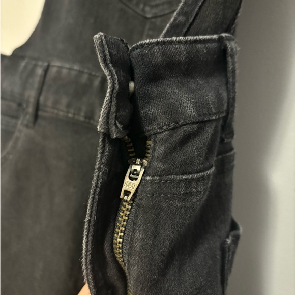 GAP 1969 Black Overalls (L) - Picture 7 of 9